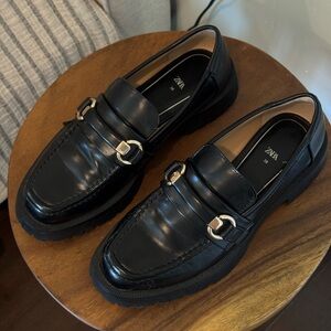 Zara women’s Elegant Black Slip-On Loafers
